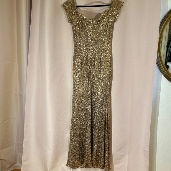 Badgley Mischka classic silloute gold gown - Picture 8 of 10